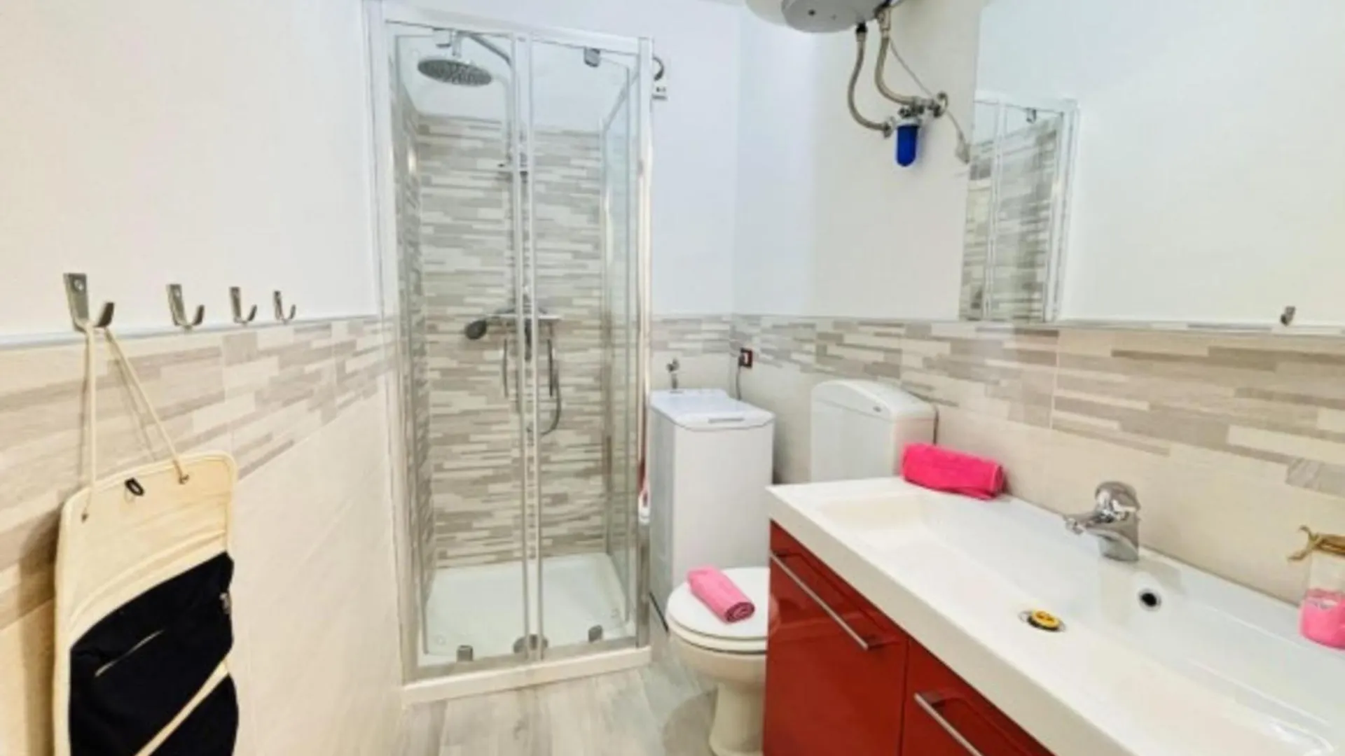 Flat With Terrace Overlooking The Pool - Beahost Bibione Apartment